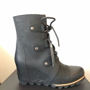 SOREL JOAN OF ARCTIC WEDGE MID BOOT NWOT